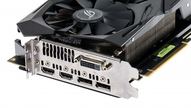 Asus Radeon RX Vega 64 Strix (Foto: Marc Sauter/Golem.de)