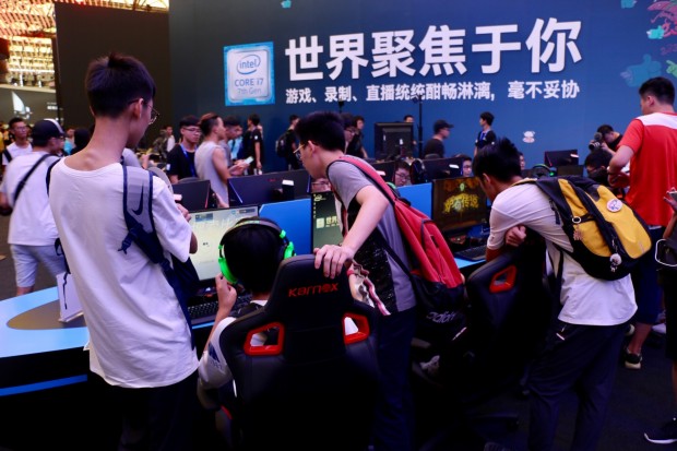 Intel hat auf der China Joy einen E-Sport-Wettbewerb ausgetragen. (Foto: P. Steinlechner / Golem.de)
