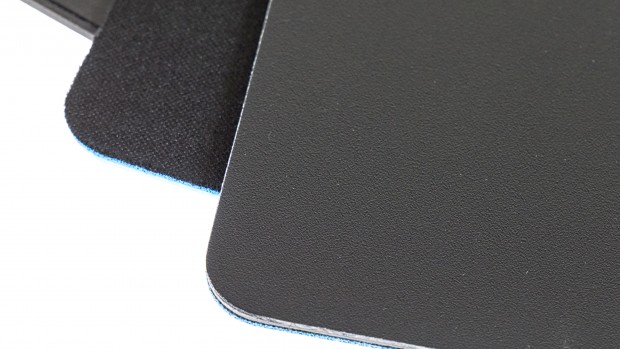 Stoff und Hartplastik (Foto: Marc Sauter/Golem.de)