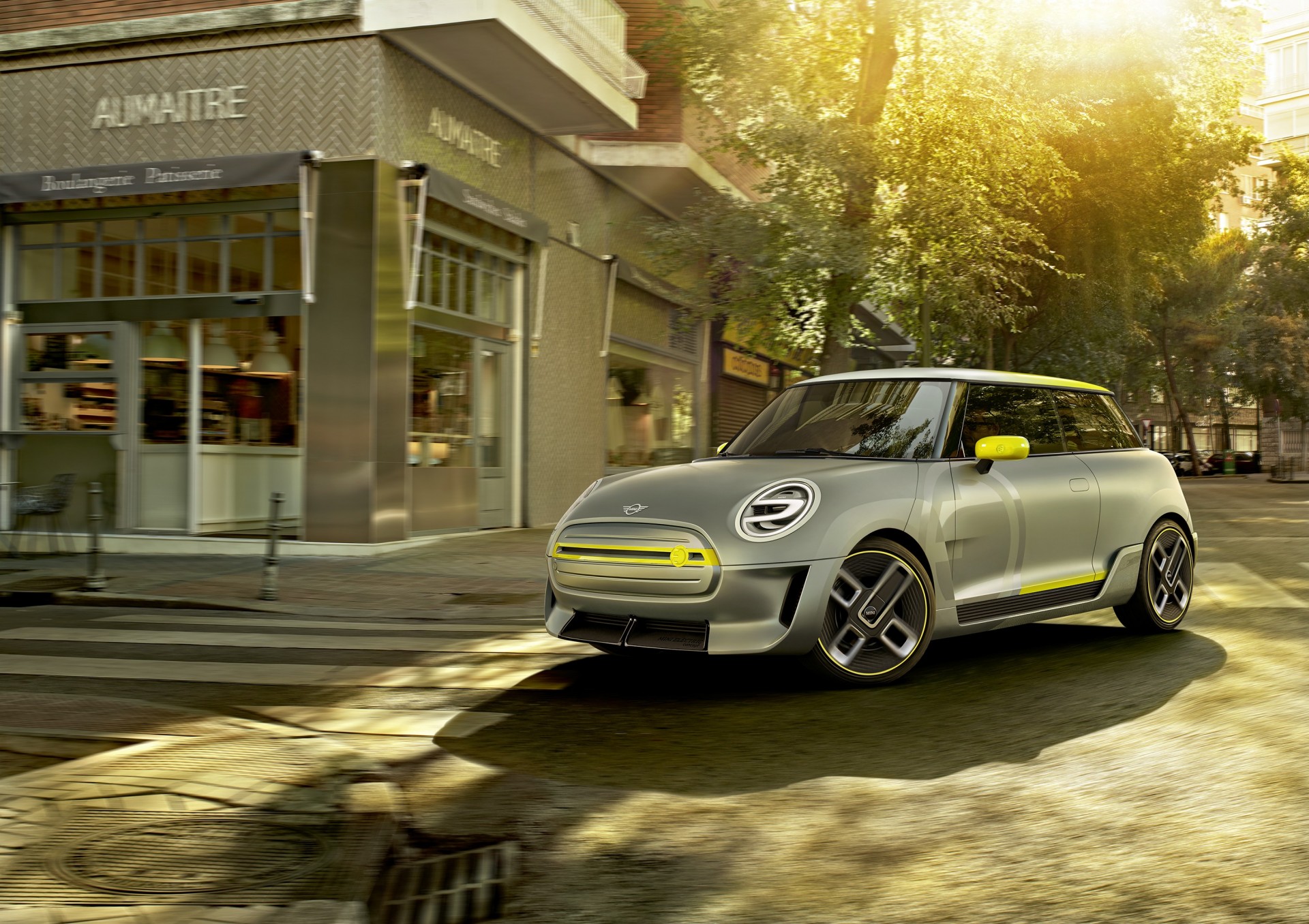 1708ml 2017 09 01T00 00 00 02 00 s P highRes mini electric concep
