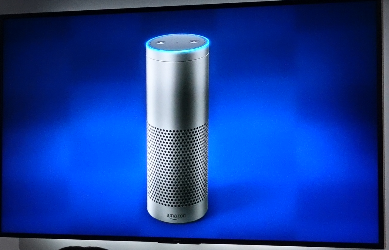 Echo und Echo Plus: Zwei neue Alexa-Lautsprecher, einer mit Smart-Home ...