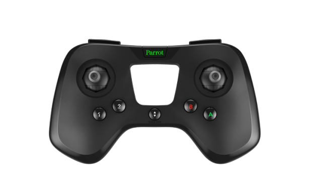 Die Mambo FPV wird mit einer Fernsteuerung ausgeliefert. (Bild: Parrot)