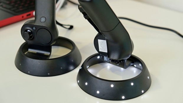 Allerdings weisen sie einen Analog-Stick auf. (Foto: Michael Wieczorek/Golem.de)