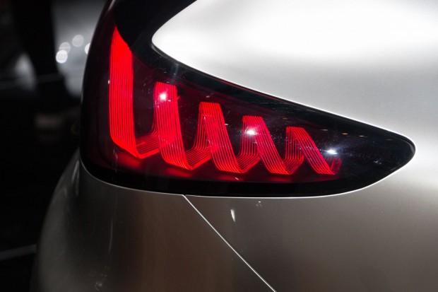 Schönes Details: schlangenförmige Rücklichter (Foto: Werner Pluta/Golem.de)