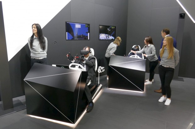 Der futuristische Look der Cockpit-Mockups zieht sich fort, hier am Beispiel vom Vision E bei ¦koda. (Foto: Gaetano Rizzo)