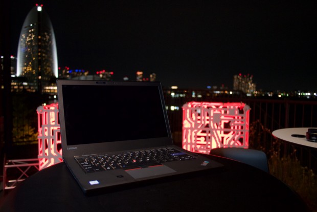 Lenovo stellte das Notebook in der Dunkelheit Yokohamas vor. (Foto: Andreas Sebayang/Golem.de)