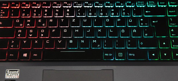 Die Tastatur ist zum Spielen gut geeignet. (Bild: Martin Wolf/Golem.de)