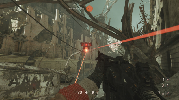 In Trümmerlandschaften feuert eine Drohne auf uns. (Bild: Bethesda/Screenshot: Golem.de)