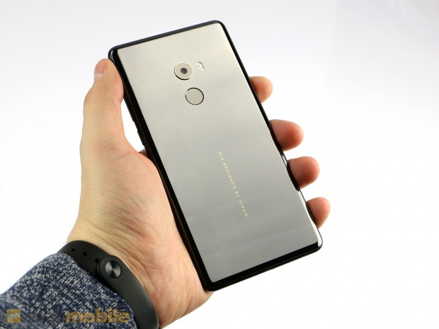 Das Mi Mix 2 ist aus Keramik gefertigt und sehr hochwertig. (Bild: Areamobile)