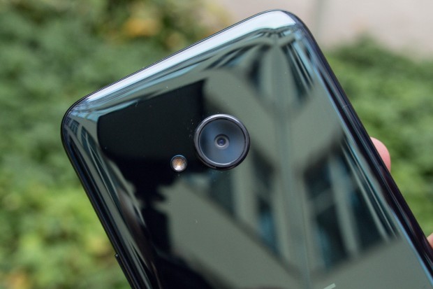 HTC U11 Life hat eine 16-Megapixel-Kamera (Bild: Martin Wolf/Golem.de)