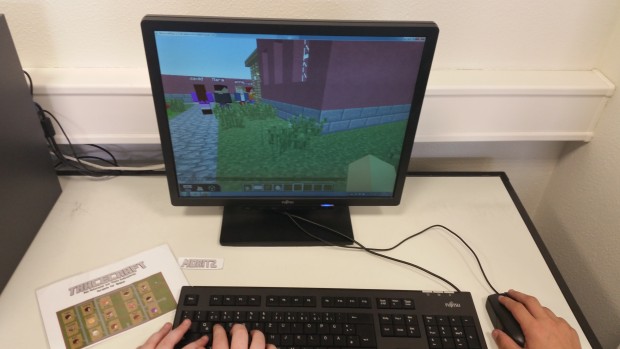 Tracecraft: Das Minecraft-Rollenspiel soll Schüler für Themen wie Datenschutz und Datensparsamkeit sensibilisieren. (Bild: hancl.de)