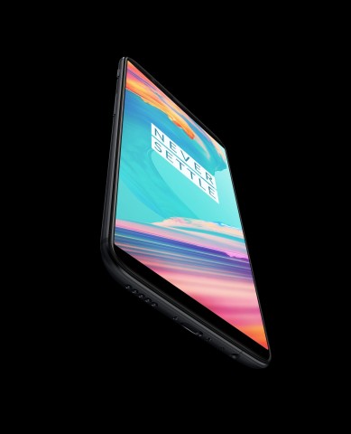 Nutzer können das Oneplus 5T auch mit per Gesichtsscan entsperren. (Bild: Oneplus)