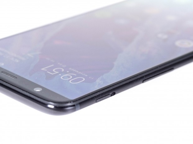 Die Frontkamera hat 16 Megapixel. (Bild: Martin Wolf/Golem.de)