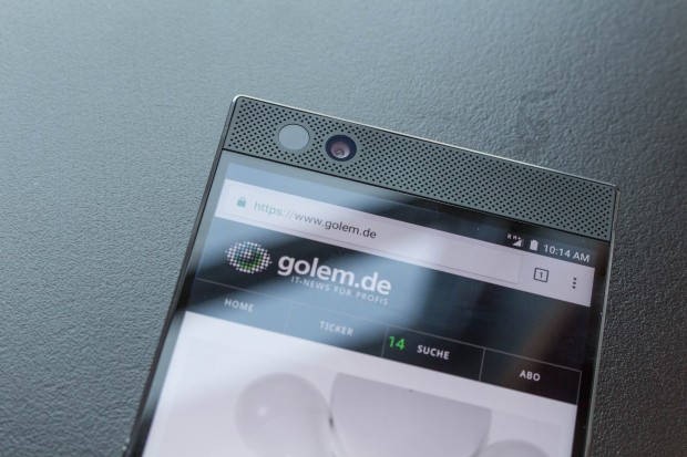 Das Razer Phone ähnelt vom Design her dem Nextbit Robin, dessen Team an der Entwicklung beteiligt war. (Bild: Martin Wolf/Golem.de)