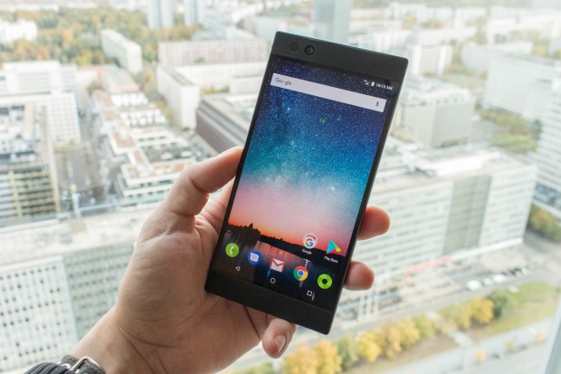 Das Razer Phone hat Stereolautsprecher auf der Vorderseite. (Bild: Martin Wolf/Golem.de)
