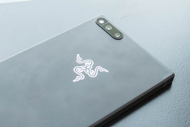 Auf der Rückseite ist eine Dual-Kamera eingebaut. (Bild: Martin Wolf/Golem.de)