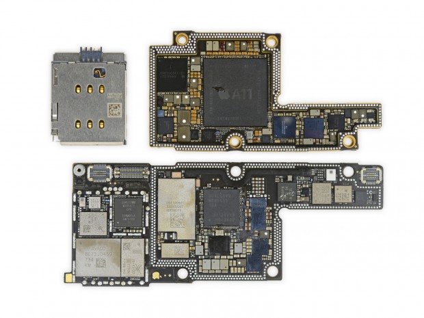 Die beiden Teile des Mainboards (Bild: iFixit)