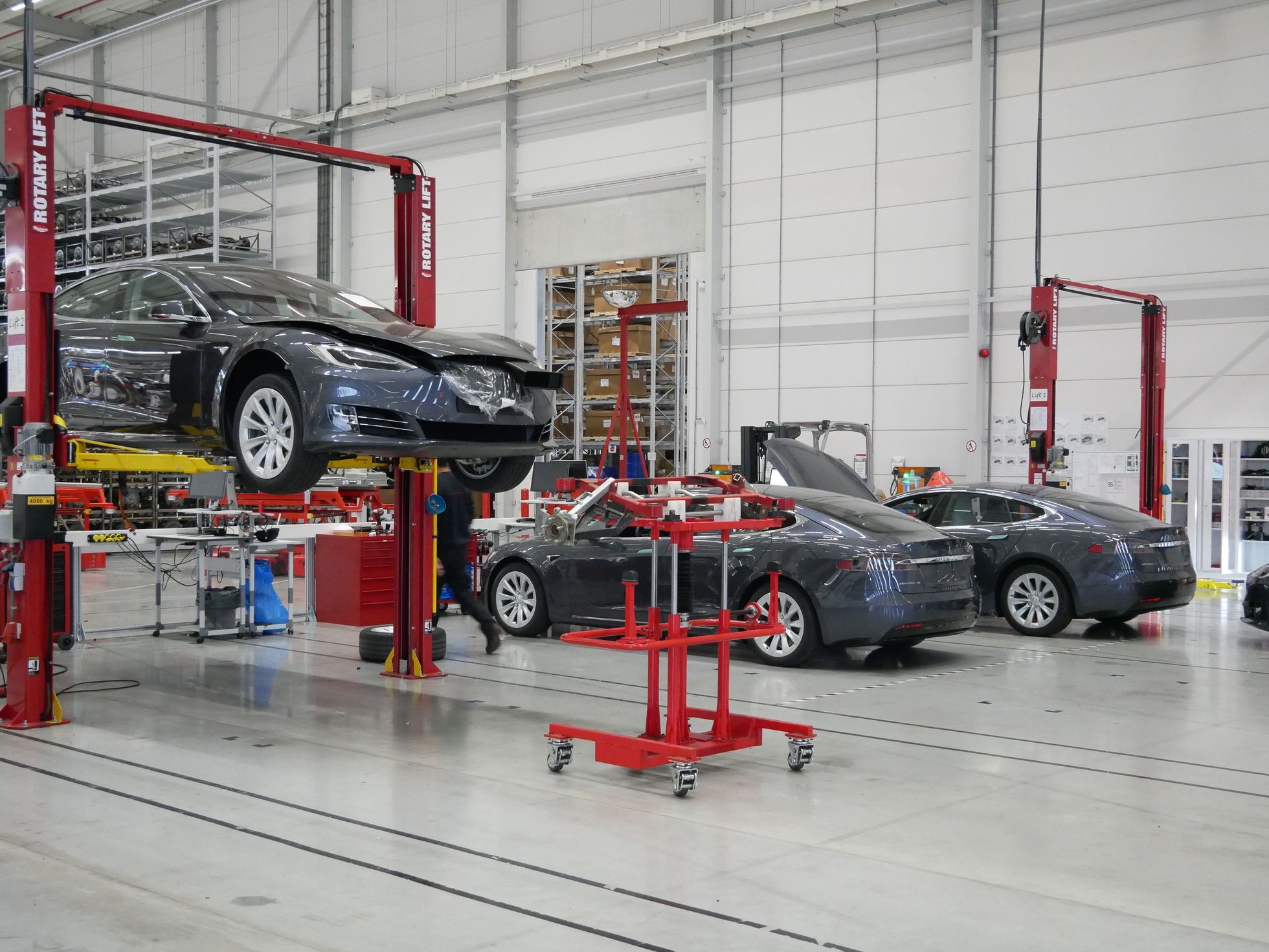 Tesla braucht mehr Fabriken Montagewerk in Tilburg Wo Tesla seine E