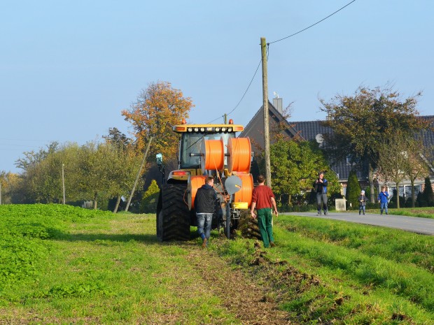 FTTH entlang des Feldes (Bild: Wirtschaftsförderung Kreis Coesfeld GmbH)