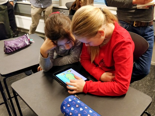 Das Spiel der Angry-Birds-Macher beinhalten Figuren, deren Eigenschaften denen der chemischen Elemente entsprechen. (Bild: Tobias Költzsch/Golem.de)