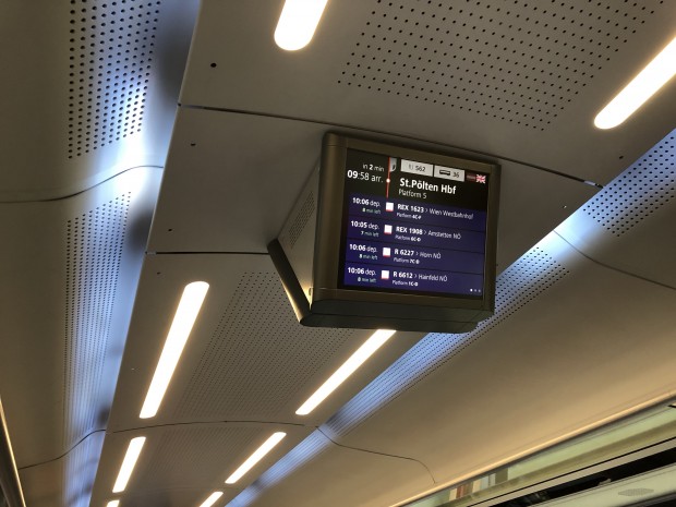 ... und übersichtliche Anzeigen bestimmen das Bild.  (Foto: Andreas Sebayang/Golem.de)