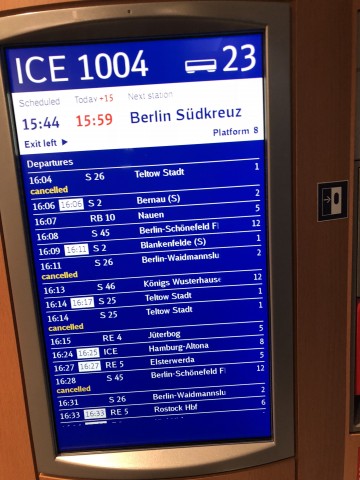 Die Verspätung stört uns nicht. Vier unserer Anschlusszüge fallen ohnehin aus.  (Foto: Andreas Sebayang/Golem.de)