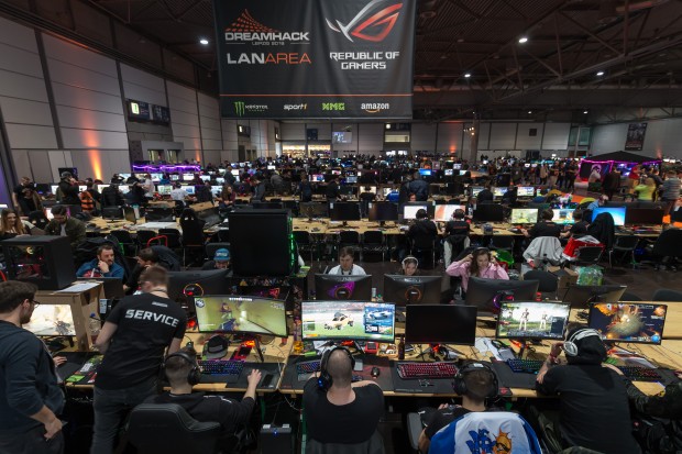 Spielerparadies: die LAN-Party mit 1.700 Teilnehmern (Bild: Tom Schulze/Leipziger Messe GmbH)