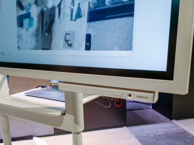 Das Flip ermöglicht sowohl drahtlose Verbindungen ...