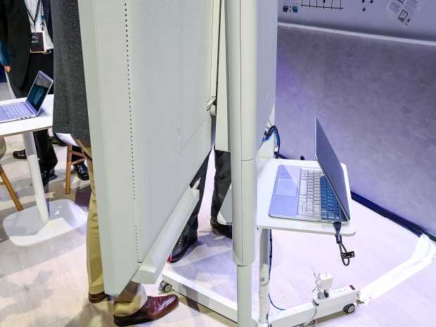 ... als auch per USB verbundene Quellen. (Bild: Tobias Költzsch/Golem.de)