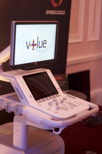 Ein Ultraschallger&auml;t mit Ryzen V1000 (Foto: Andreas Sebayang/Golem.de)