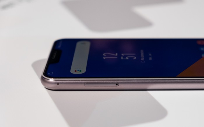 Sim-Karten-Schacht. (Foto: Michael Wieczorek/Golem.de)