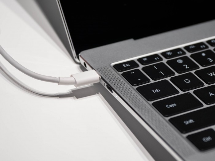 ... und zwei USB-Typ-C-Anschlüsse. (Martin Wolf/Golem.de)