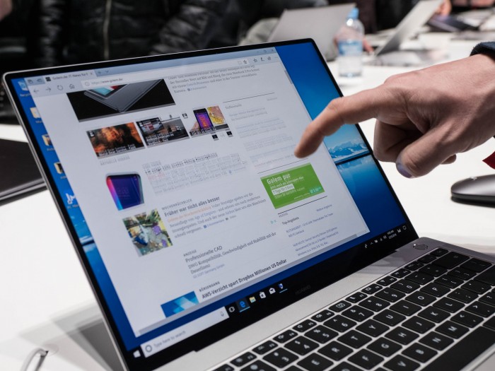 Das 13,9-Zoll-Display ist ein Touchscreen. (Martin Wolf/Golem.de)