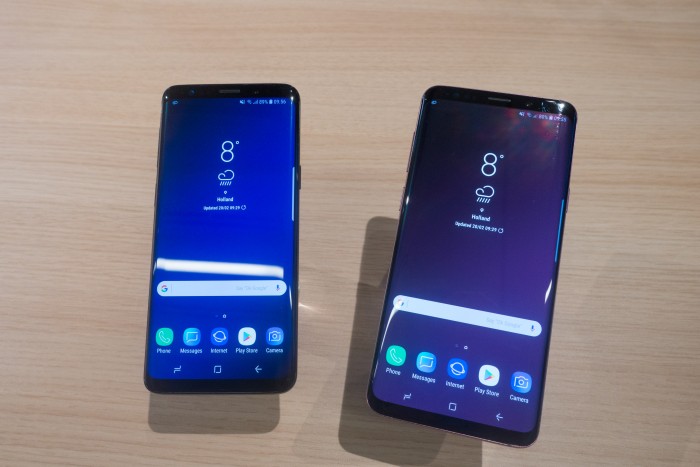 Das Galaxy S9 hat ein 5,8 Zoll großes Display, das Galaxy S9+ kommt mit einem 6,2 Zoll großen Bildschirm. (Bild: Tobias Költzsch/Golem.de)