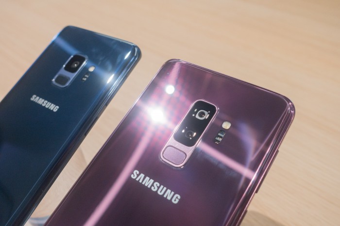 Die Kameras haben eine variable mechanische Blende, die zwischen f/1.5 und f/2.4 umschaltet. (Bild: Tobias Költzsch/Golem.de)