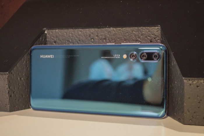 Die R&uuml;ckseite des P20 Pro (Bild: Tobias K&ouml;ltzsch/Golem.de)