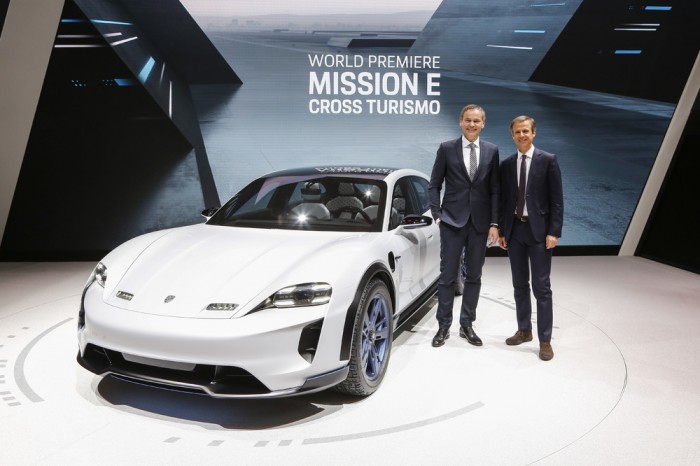 Porsche Mission E Cross Turismo (Bild: Porsche)