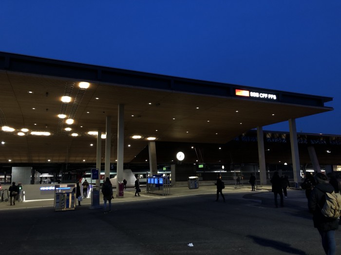 Noch gar nicht so alt: der zweite große Ausgang des Kopfbahnhofs in der Nähe des Gleisvorfelds (Bild: Andreas Sebayang/Golem.de)