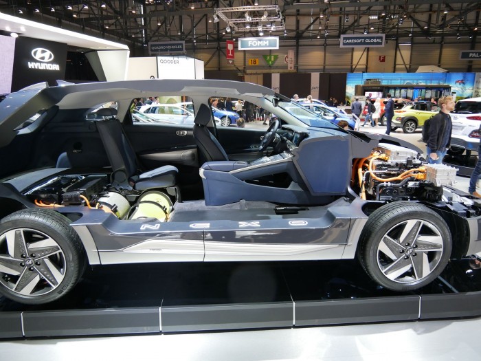 Der südkoreanische Hersteller nennt den Fahrzeugtyp FUV, Future Utiliy Vehicle. (Foto: Dirk Kunde)