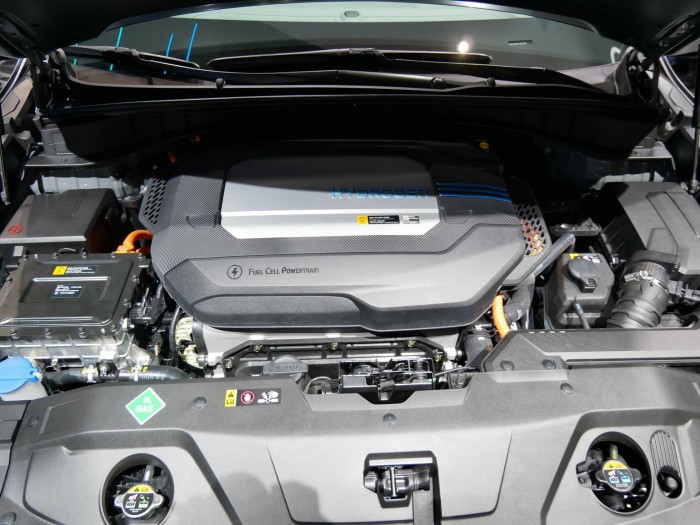 Der Brennstoffzellenantrieb (Foto: Dirk Kunde)