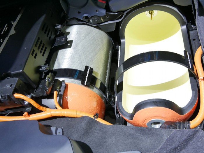 ... der in zwei Tanks gelagert wird. (Foto: Dirk Kunde)