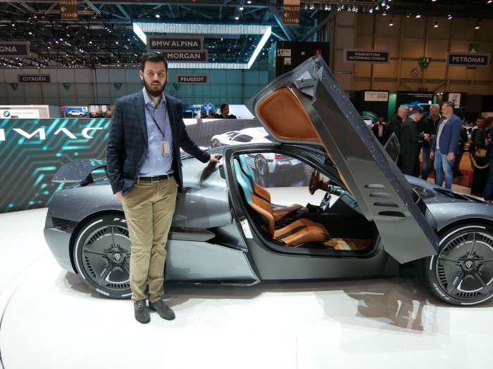 Firmengründer Mate Rimac und sein neuer Supersportwagen (Foto: Dirk Kunde)