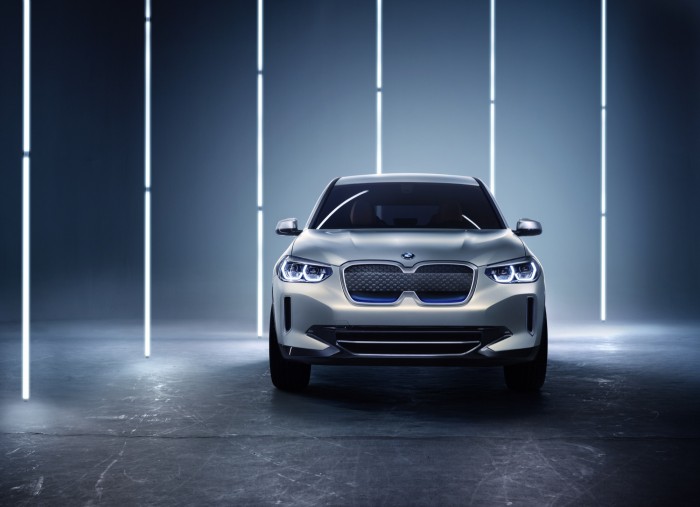 BMW Concept iX3 (Bild: BMW)