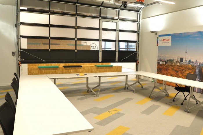 Garagen-Atmosphäre mit Atrium wie bei einem Startup.(Bild: Martin Wolf/Golem.de)