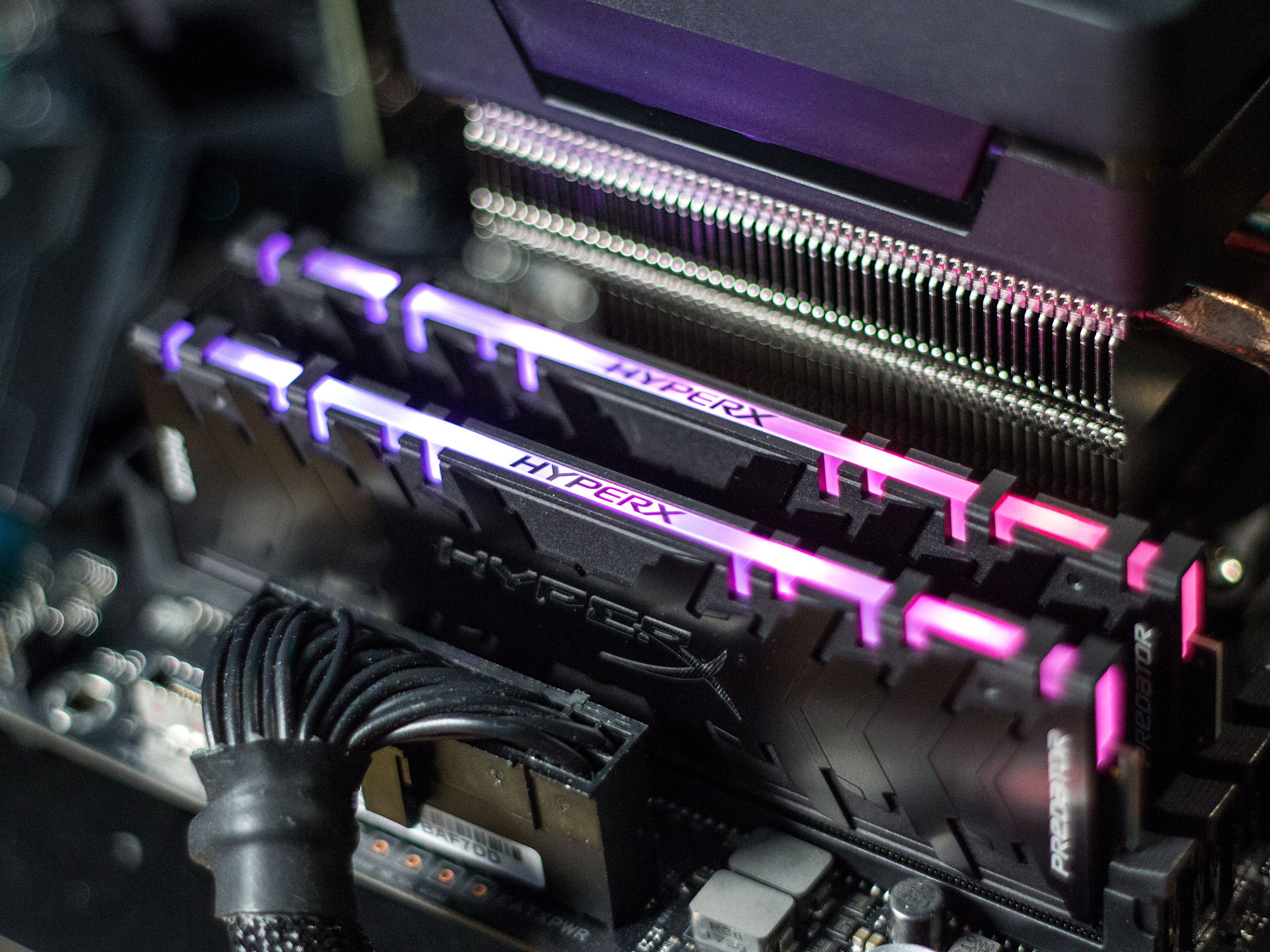1805ml 2018 06 01T00 00 00 02 00 s Kingston HyperX Predator RGB 02