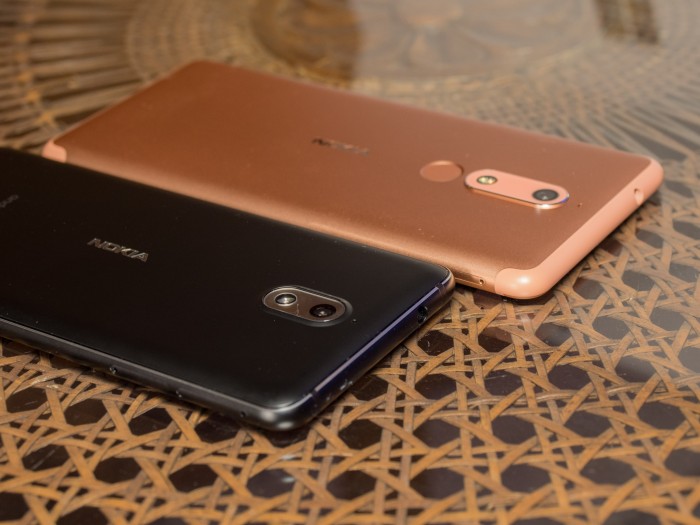 Oben das Nokia 5.1, unten das Nokia 3.1 (Bild: Martin Wolf/Golem.de)