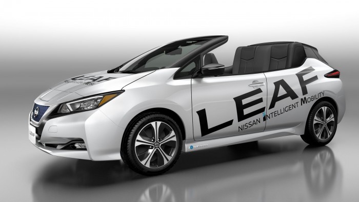 Das Dach und die B-Säuen fehlen, die Karosserie ist hinter den Rücksitzen erhöht. (Bild: Nissan)