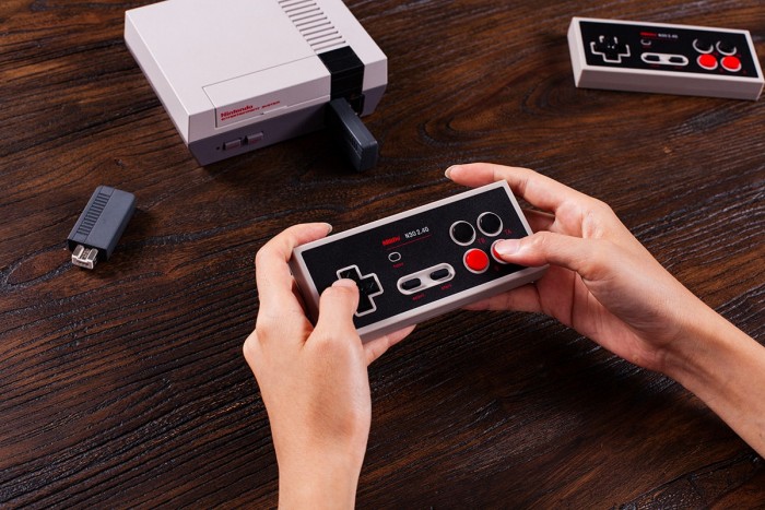 Der neue Controller für den Nintendo Classic Mini von 8Bitdo (Bild: 8BitDo)