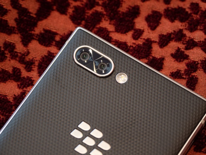 Blackberry Key 2 hat eine Dual-Kamera mit 12-Megapixel-Sensoren. (Bild: Martin Wolf/Golem.de)