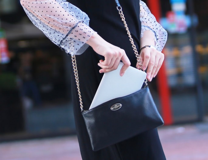 Dank des 7-Zoll-Displays soll der Pocket 2 gut auch in kleine Taschen passen. (Bild: GPD)